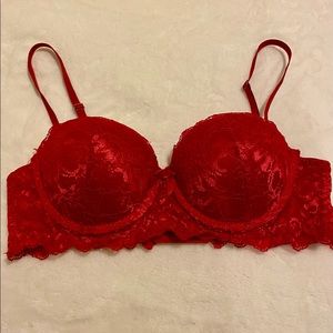 Sexy red color Marilyn Monroe  Bra 34 B.